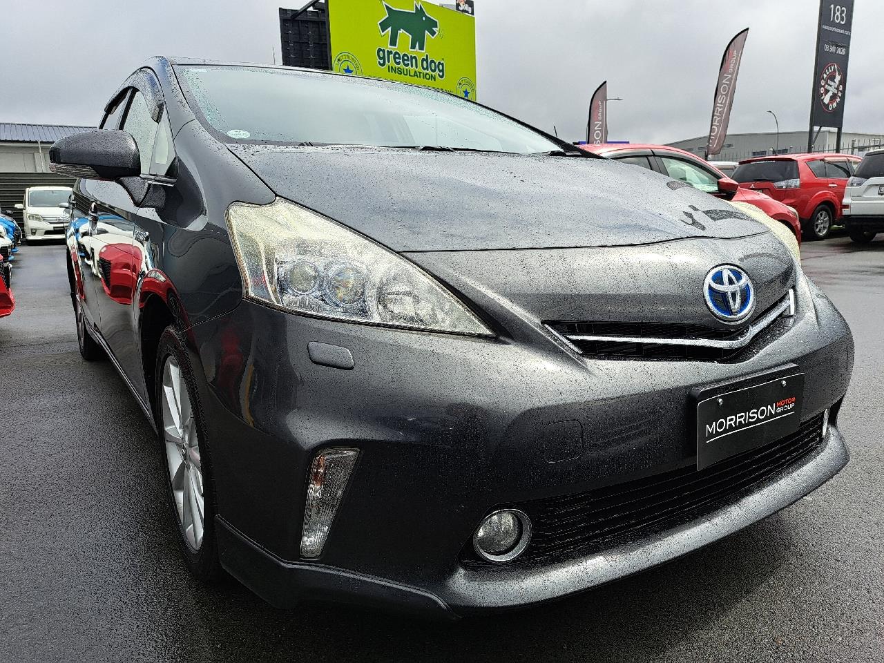 2013 Toyota PRIUS ALPHA