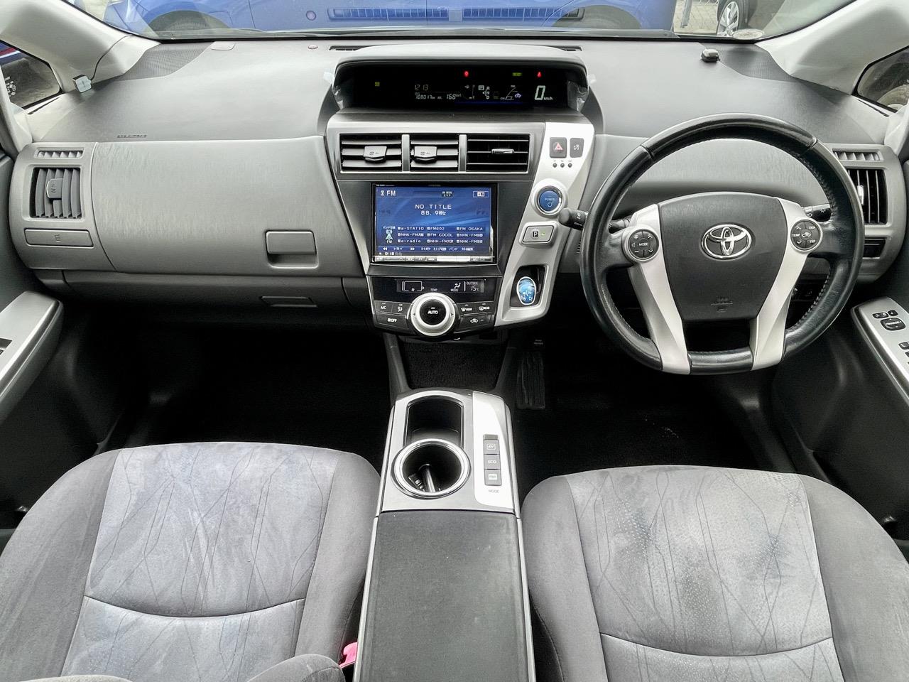 2012 Toyota PRIUS ALPHA