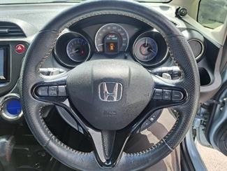 2012 Honda FIT - Thumbnail