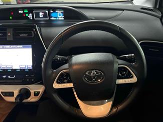 2016 Toyota Prius  - Thumbnail
